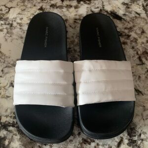 NEW Marc Fisher White Slides